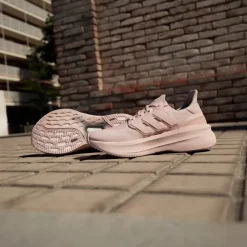 adidas Ultraboost 5