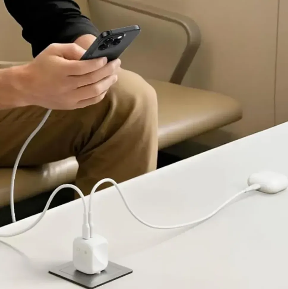 Belkin Dual USB-C Ladegerät Power Delivery und PPS (50 W) weiß