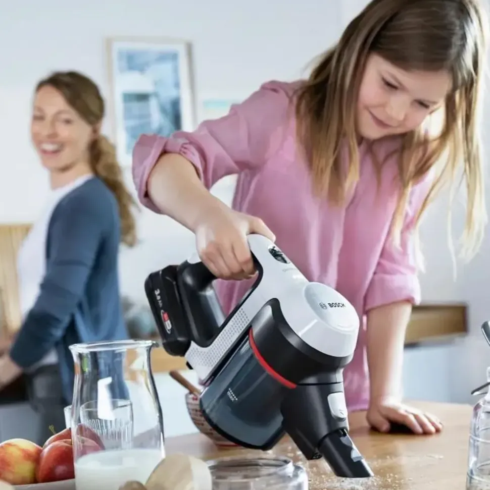 Bosch Unlimited Serie 7 BBS711W weiß