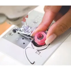 Brother Nähmaschine Innov-is NV10A weiß