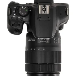 Canon EOS 850D + EF-S 18-135 mm IS STM