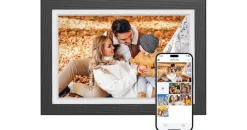 Dragon Touch Digitaler Bilderrahmen - 10.1'' WiFi Frameo HD IPS Touchscreen, Auto-Rotate, Sofortiges Teilen von Fotos/Videos, 32GB Speicher Familie und Freunde-Schwarz