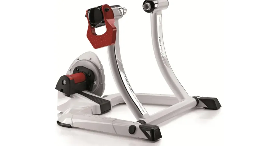 Elite Qubo Power Fluid silber/weiß