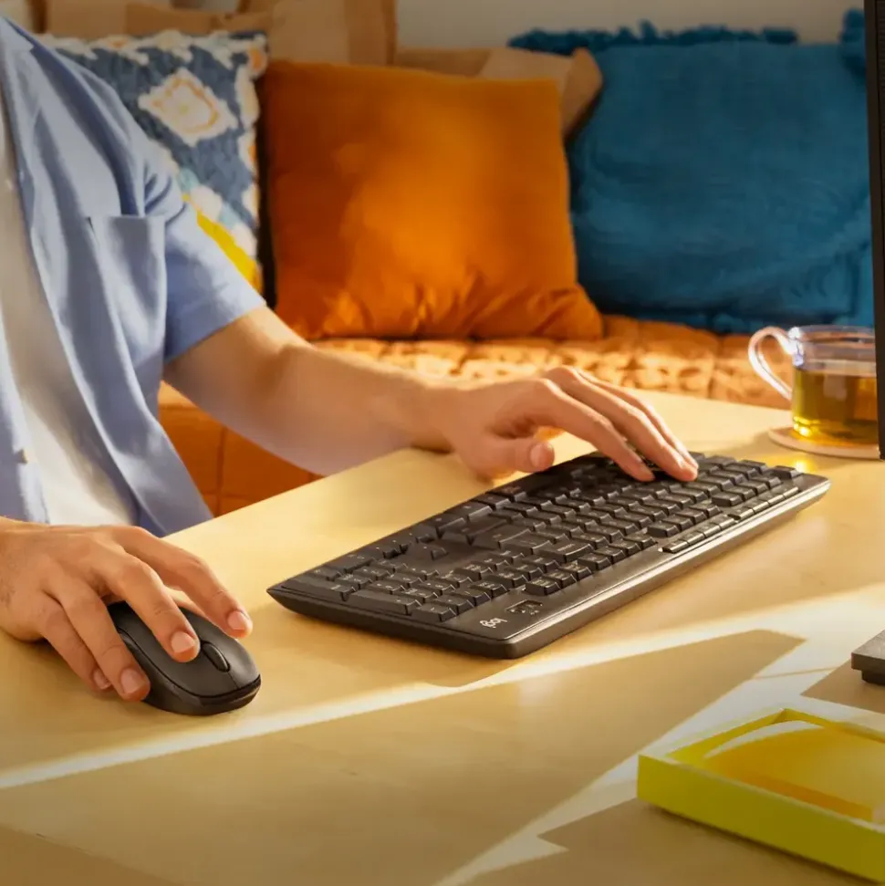 Logitech MK295 Silent Wireless Combo