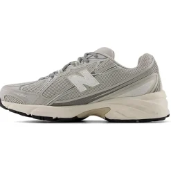 New Balance 740