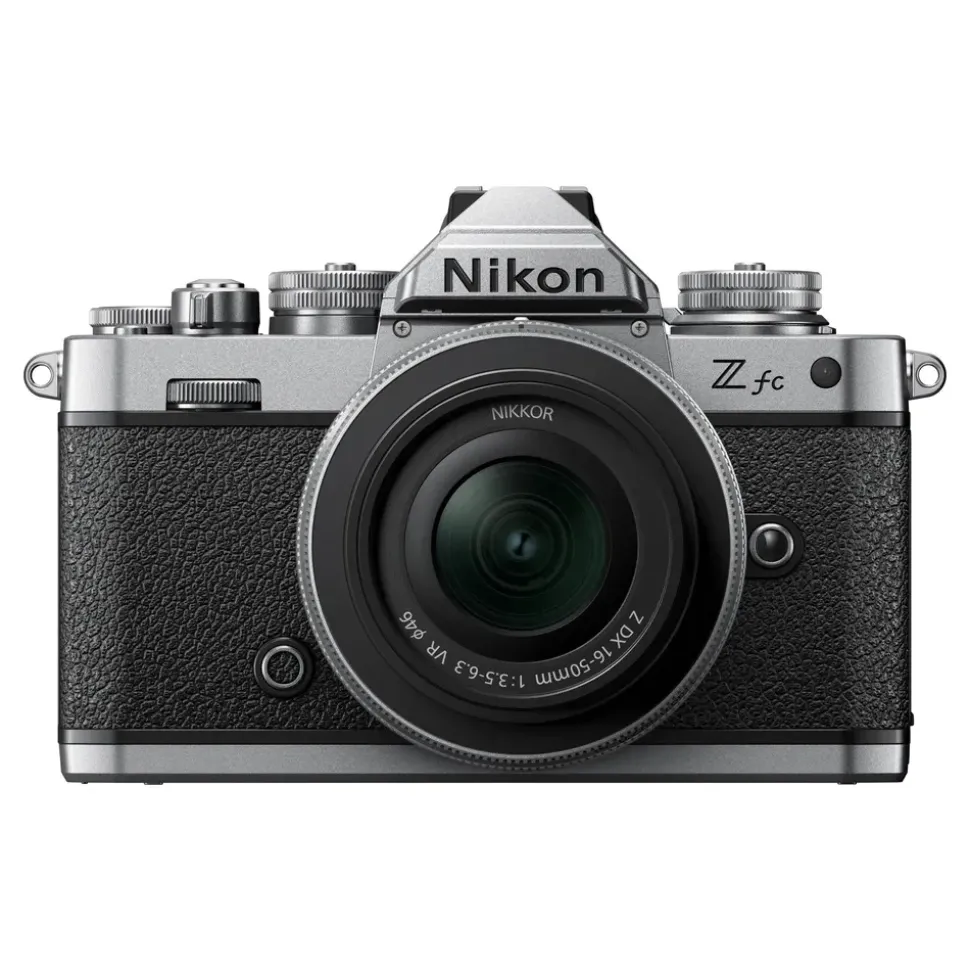 Nikon Z fc + Nikkor Z DX 16-50 mm VR silber
