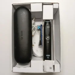 Oral-B iO Series 6 black lava + Reiseetui + Aufsteckbürste 3 St.