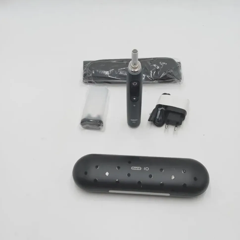 Oral-B iO Series 9 Black Onyx Special Edition 1