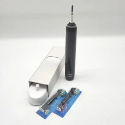 Oral-B Pro 3 3000 CrossAction schwarz + Aufsteckbürste