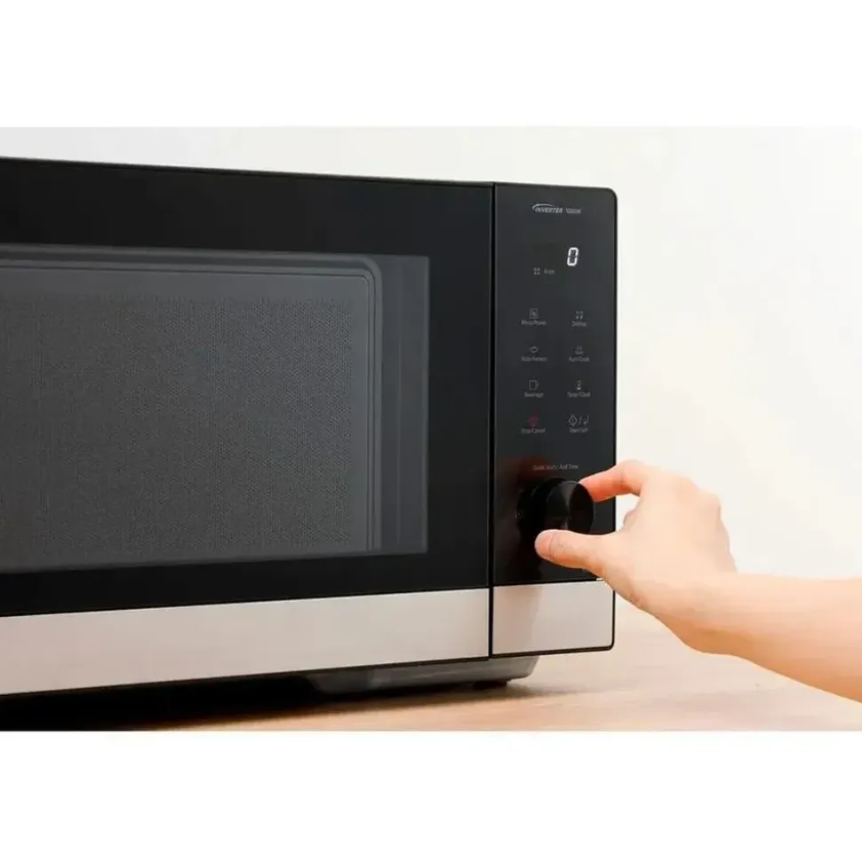 Panasonic NN-SD38QSEPG Schwarz