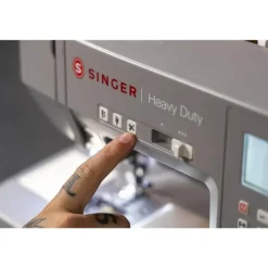 Singer Heavy Duty 6805C