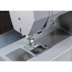 Singer Heavy Duty 6805C