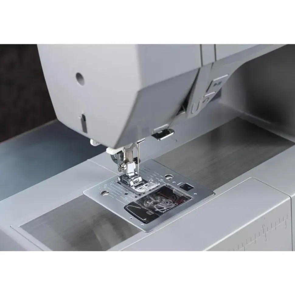 Singer Heavy Duty 6805C