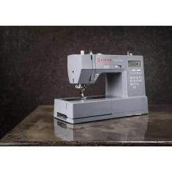 Singer Heavy Duty 6705C